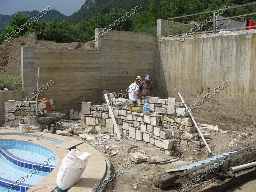 Taş duvar uygulaması