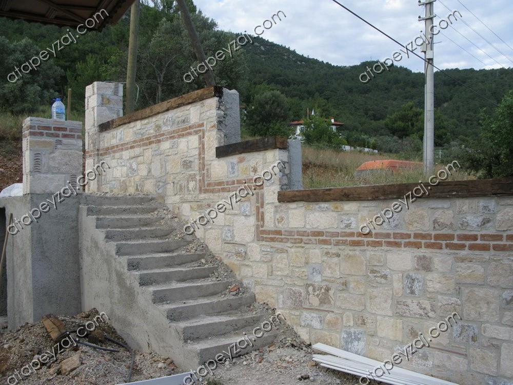 Taş duvar uygulaması